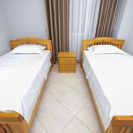 Adams Apartment Vlore Exterior photo
