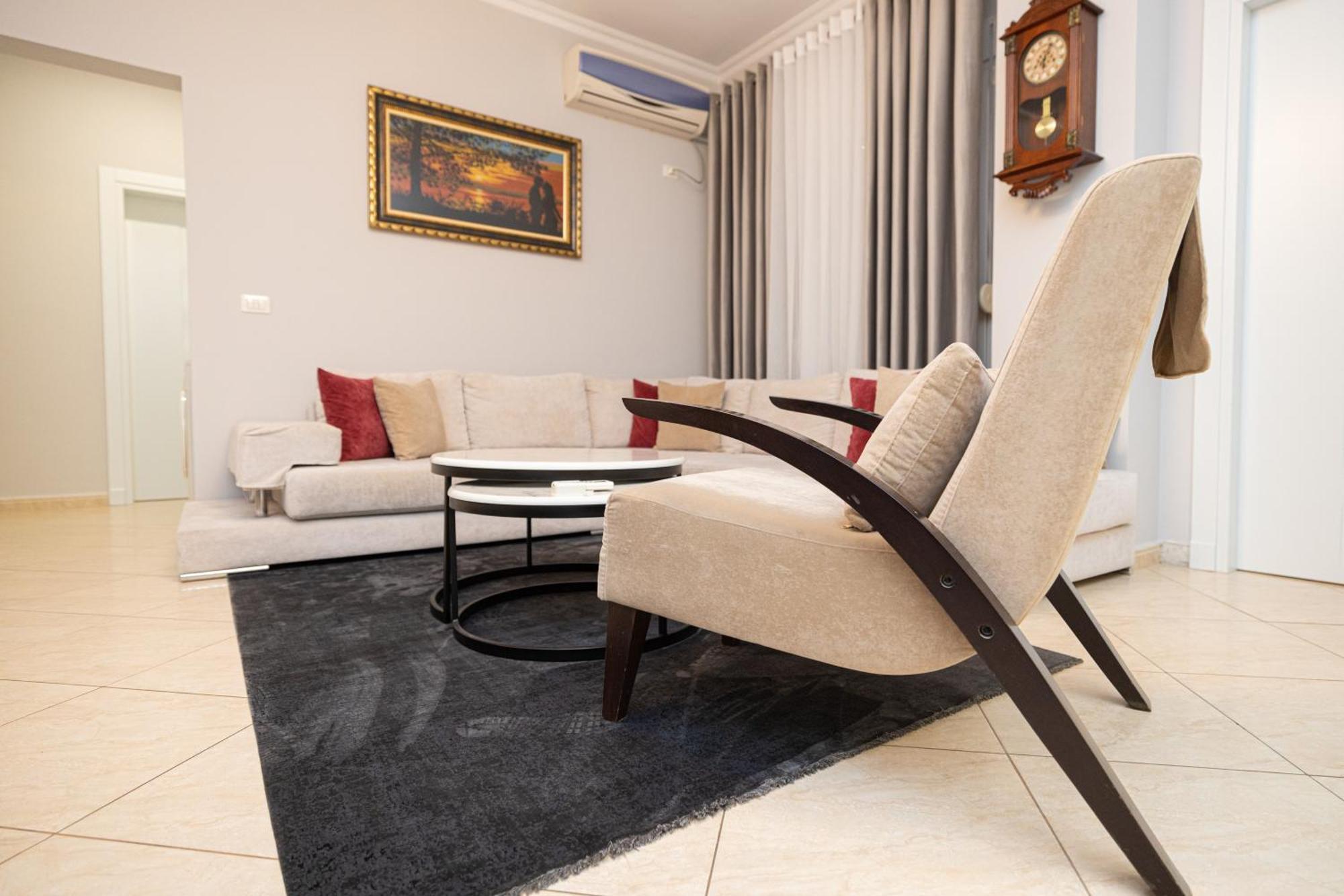 Adams Apartment Vlore Exterior photo